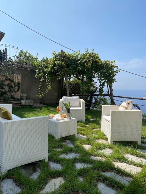 Appartement Domus Ursula à Praiano Extérieur photo